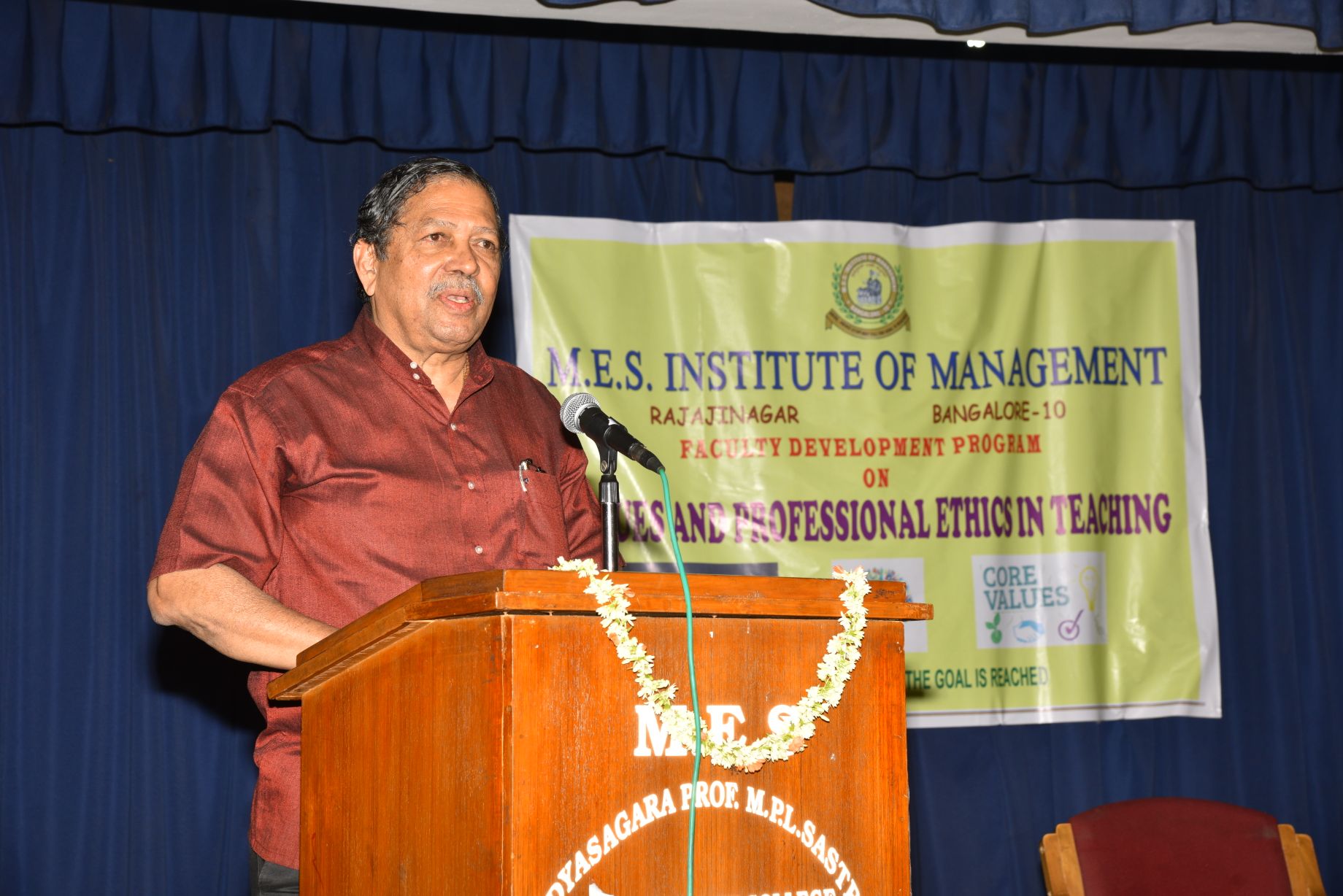 Justice. Santhosh Hegde Former Judge of Supreme Court