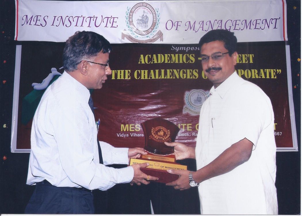 Mr.M.R.Venkatesh, CA , Economist and Political Analyst