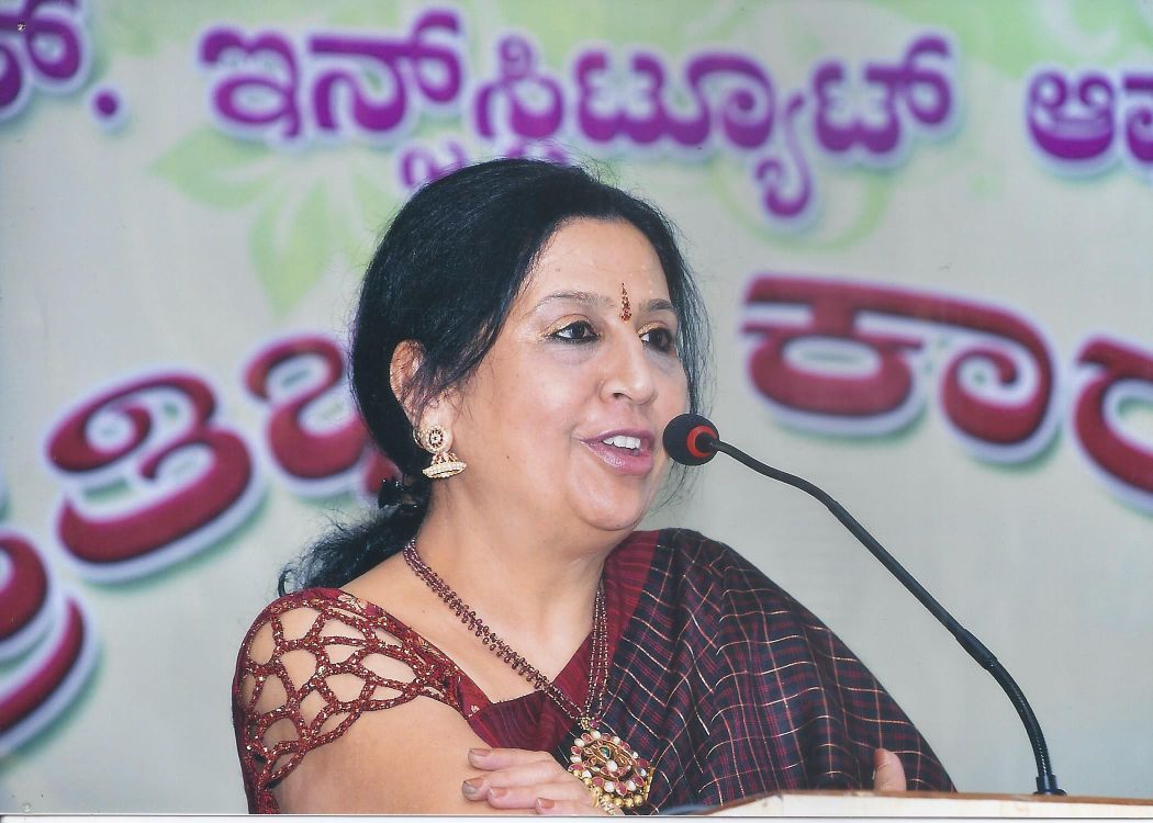 Renowned Veena Vidwan, Smt.Suma Sudheendra